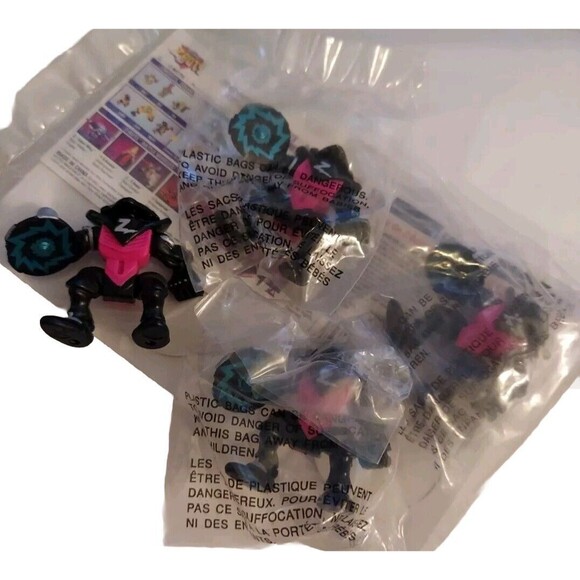 Micro Machines Z Bots Buzzsaw Burger King Kids Meal Figure Galoob 1993 SEALED 4 - Picture 1 of 10